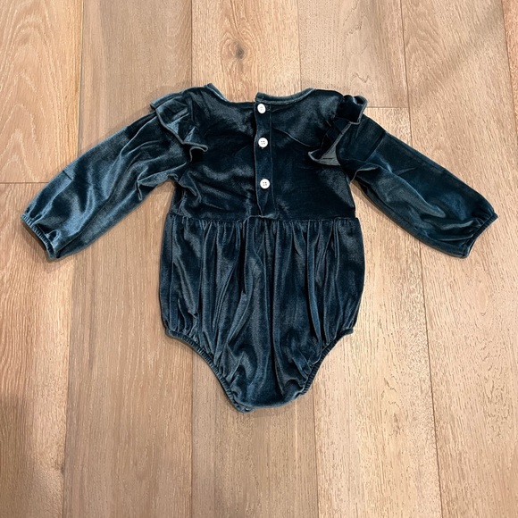 Rustic Green Velvet Romper For Baby Girl’s First Birthday - Picture 3 of 6